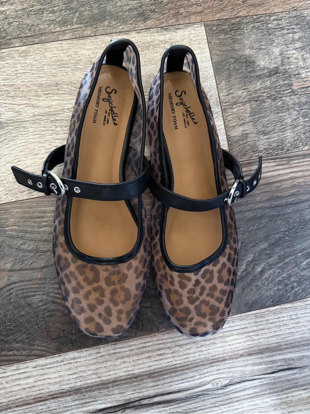 Seychelles Leopard Mary Jane Flats – Size 8
